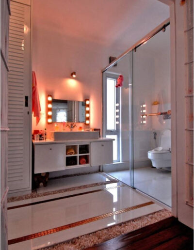 White and Wood Villa Interiors 25